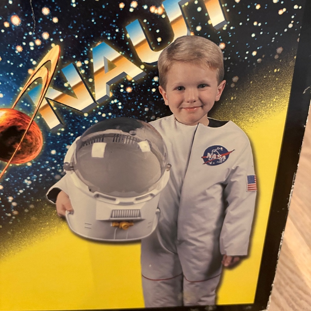 Kids Astronaut Costume Size Small (age 5-6) with Helmet/Visor